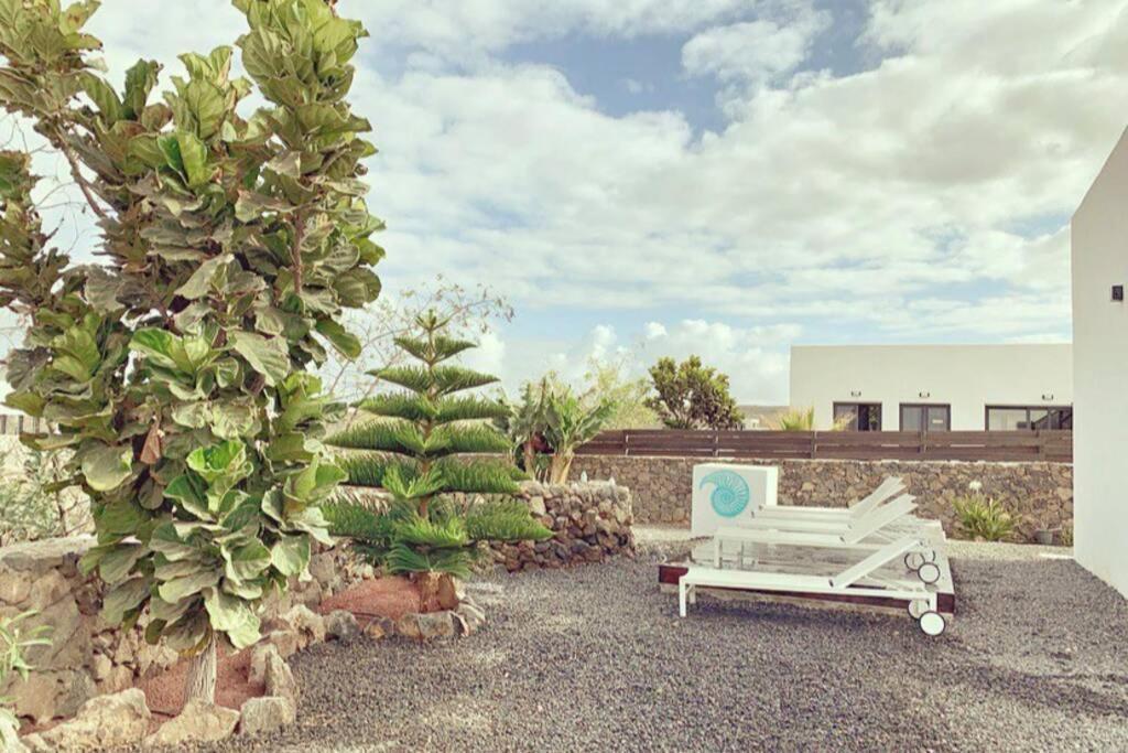 Agua Guesthouse Lajares Villa Con Jacuzzi מראה חיצוני תמונה