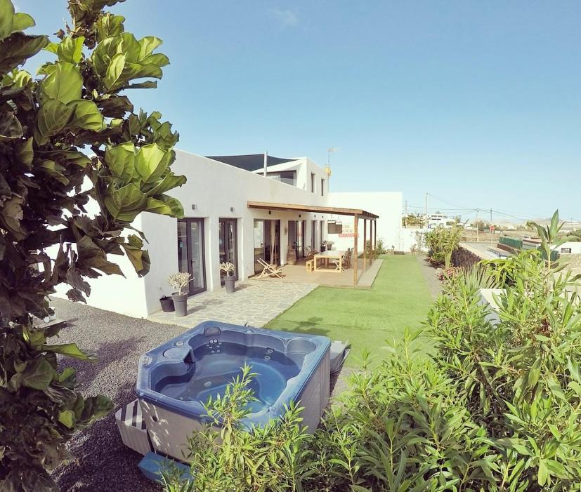 Agua Guesthouse Lajares Villa Con Jacuzzi מראה חיצוני תמונה